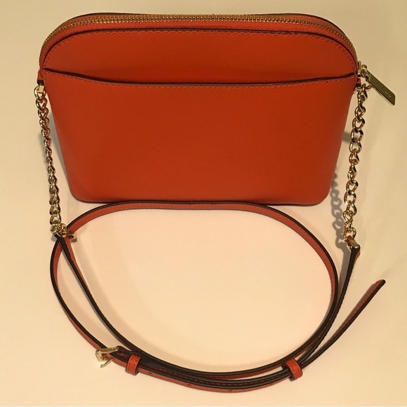 Michael Kors Handbags - 𝅺michael Kors Cindy Large Dome Crossbody bag. NWT